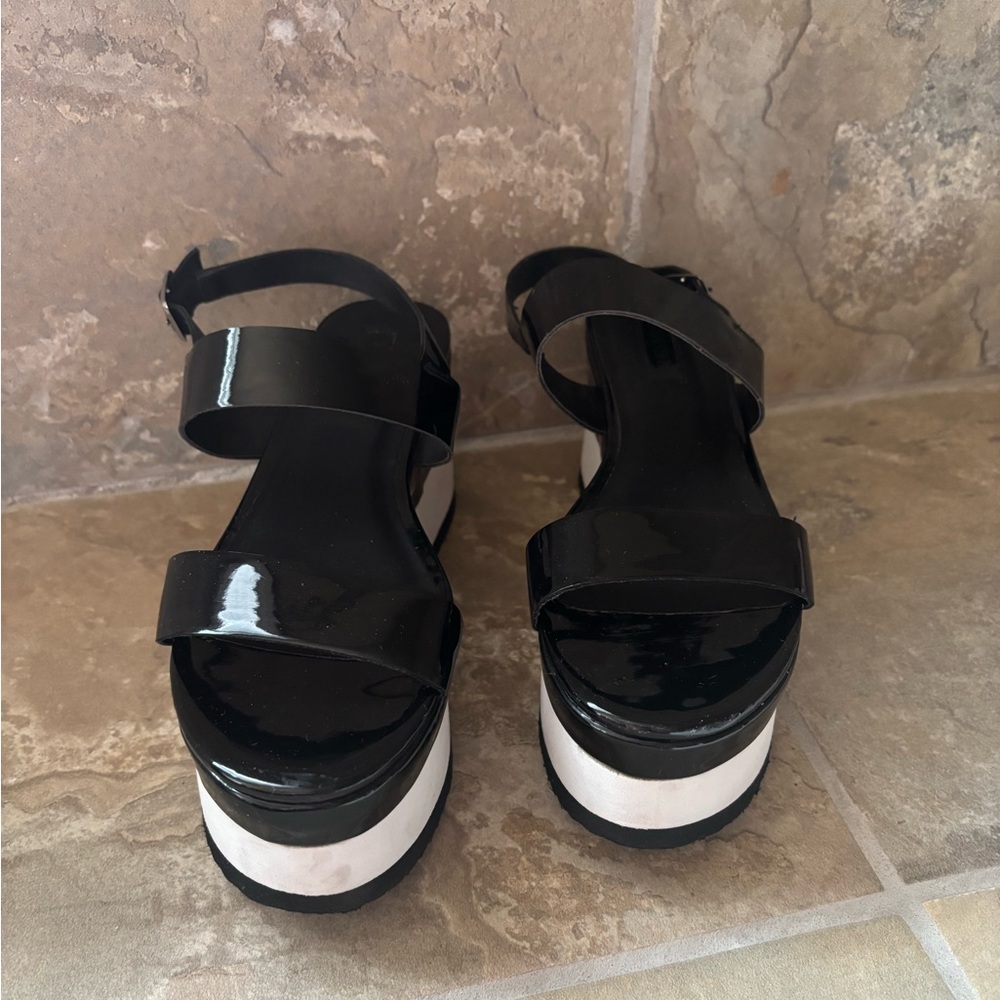 Forever 21 Black Chunky Heel Sandals